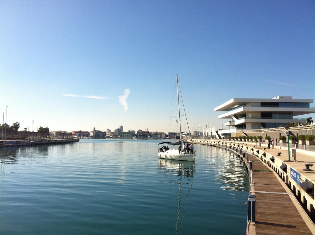 Apartup Las Naves Valencia Bagian luar foto
